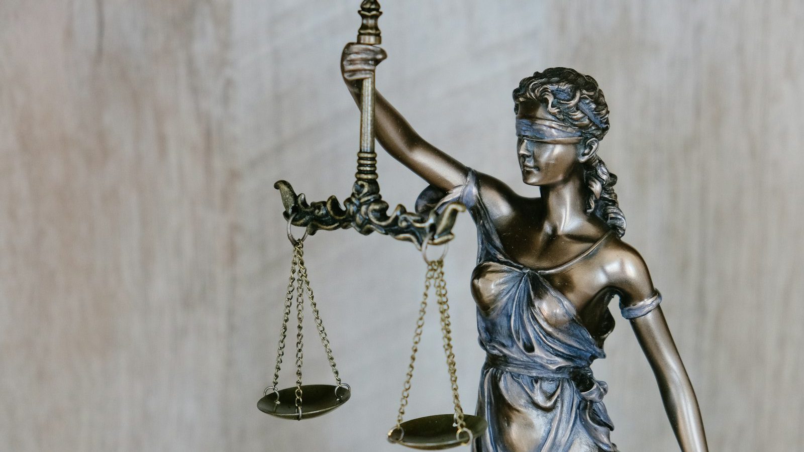 Hukuk ve Dedektiflik: Yasal Çerçevede Delil Toplama Süreçleri — Matriks Dedektiflik